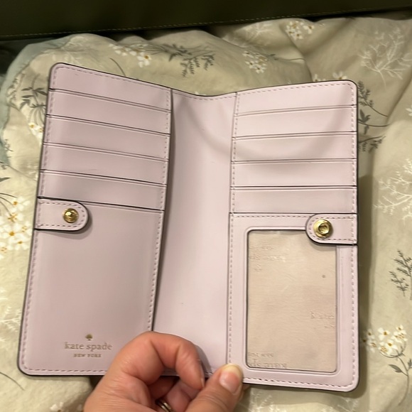 Kate Spade Madison Laptop Tote with matching wallet. - Picture 8 of 10